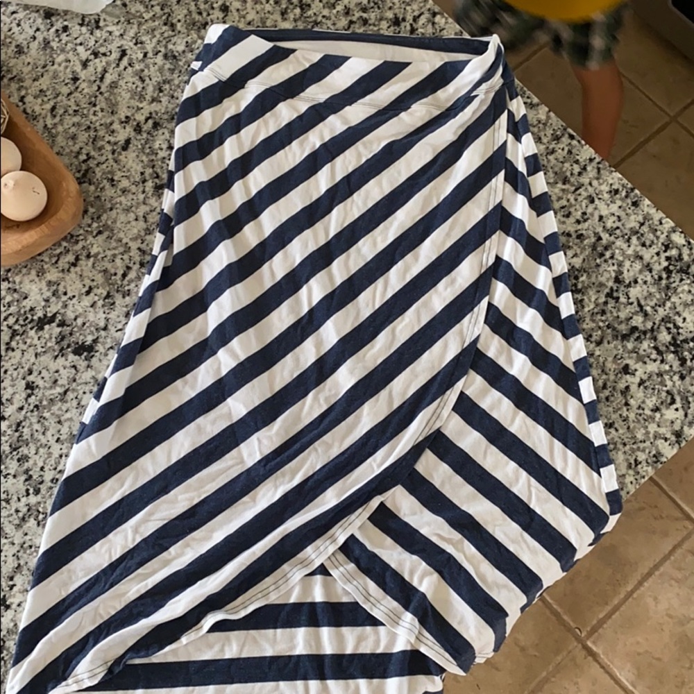 Athleta midi skirt